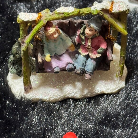 Charming Holiday Miniature Set Featuring 20+ Figurines & Accessories - Picture 10 of 10